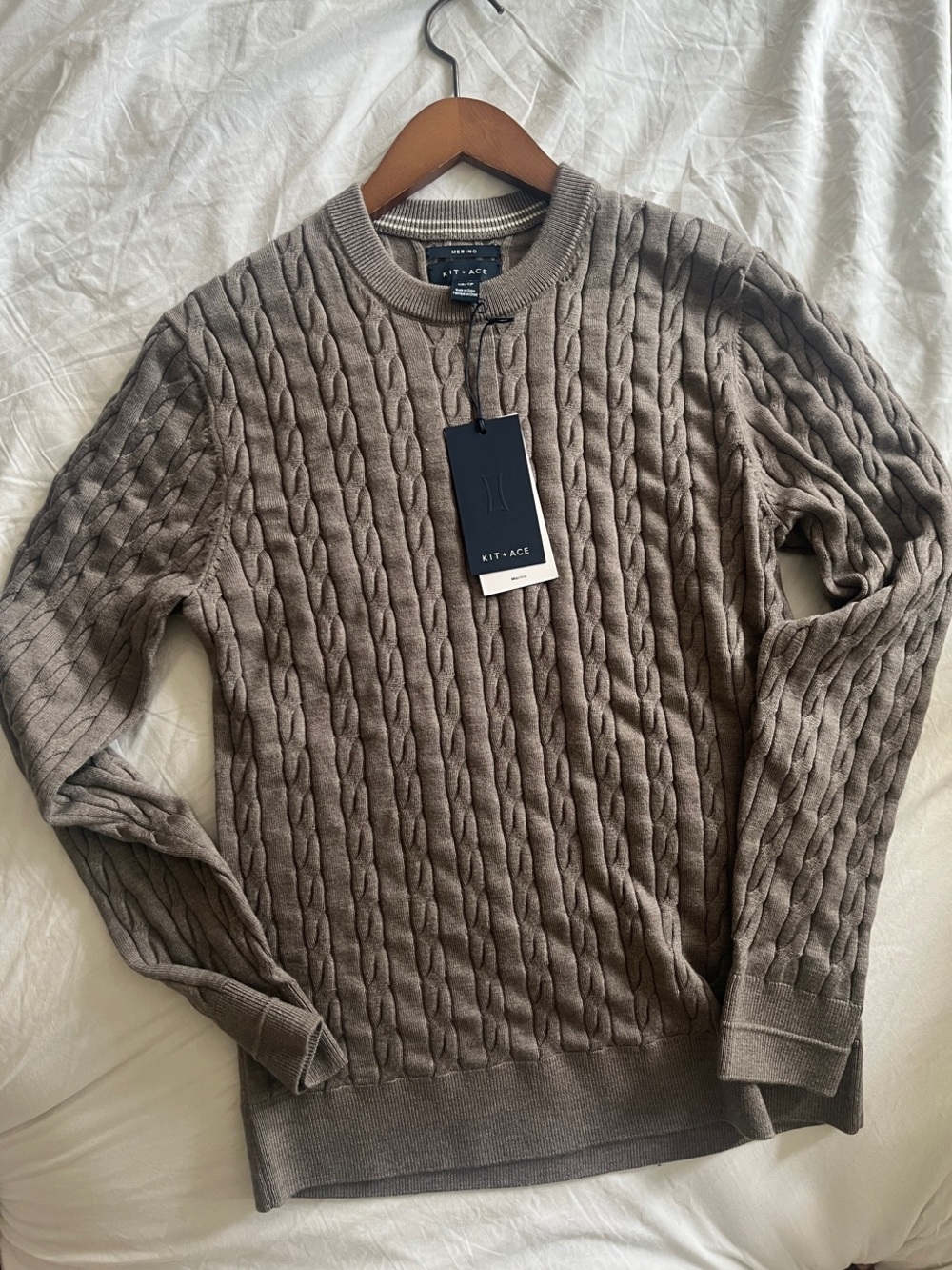 Kit and Ace Men's Merino Wool Cable Crewneck Sweater